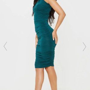 PRETTYLITTLETHING PETITE EMERALD GREEN SLINKY RUCHED ONE SHOULDER MIDI DRESS NWT